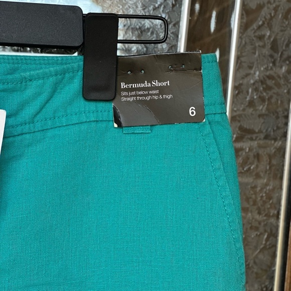 New York & Company Green Bermuda Shorts - Picture 10 of 11